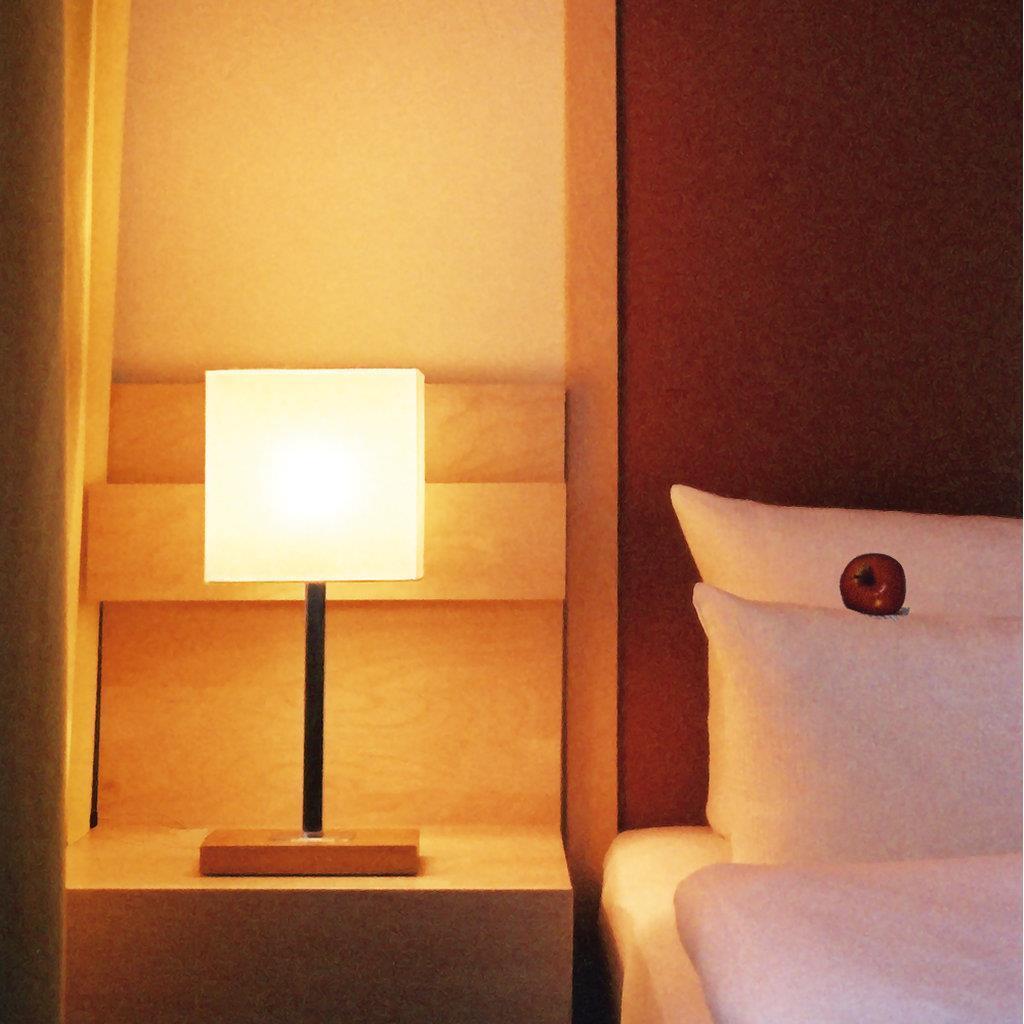 Sorat Hotel Berlin Room photo